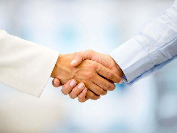 можно ли прижигать папилломы йодом: лечение и удаление