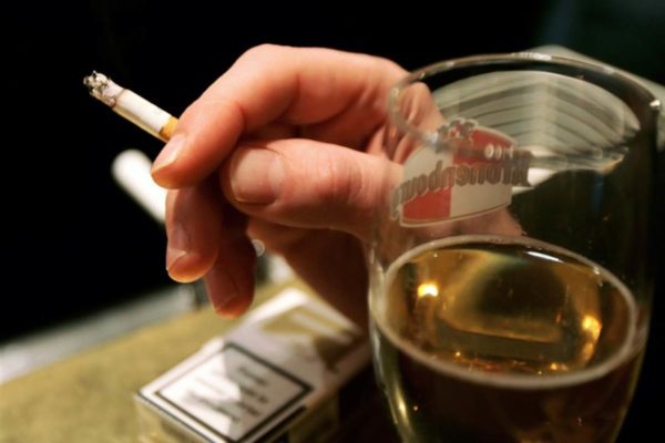 Папиллома на животе: причины появления, как выглядит и как лечить