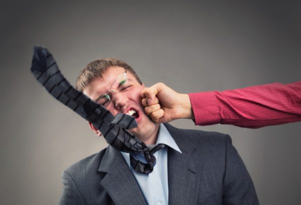 Народные средства от синяков: способствуют сужению сосудов и помогают избавиться от пальца