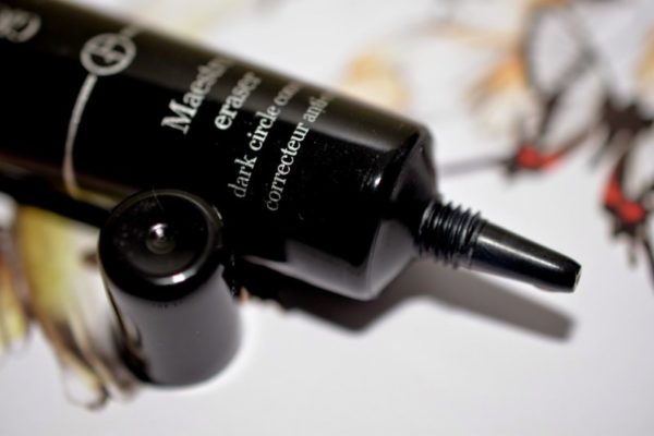 Консилер от синяков под глазами: какой консилер лучше и как правильно подобрать для маскировки темных кругов