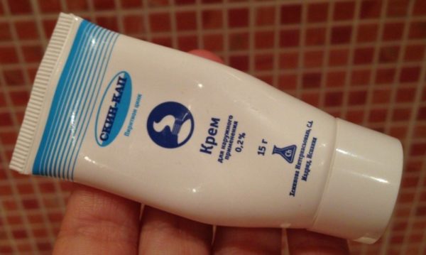 В качестве мази от себорейного дерматита быстро снимает шелушение и покраснение6