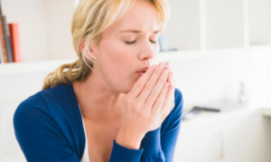 Покашливание С помощью кашля вы пытаетесь