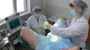 Осмотр гинеколога Осмотр гинеколога - дерматолога