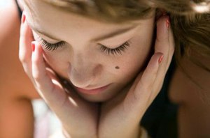 Причины появления родинок Из-за чего появляются родинки