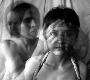 Признаки шизофрении у женщин Проявление шизофрении у женщин